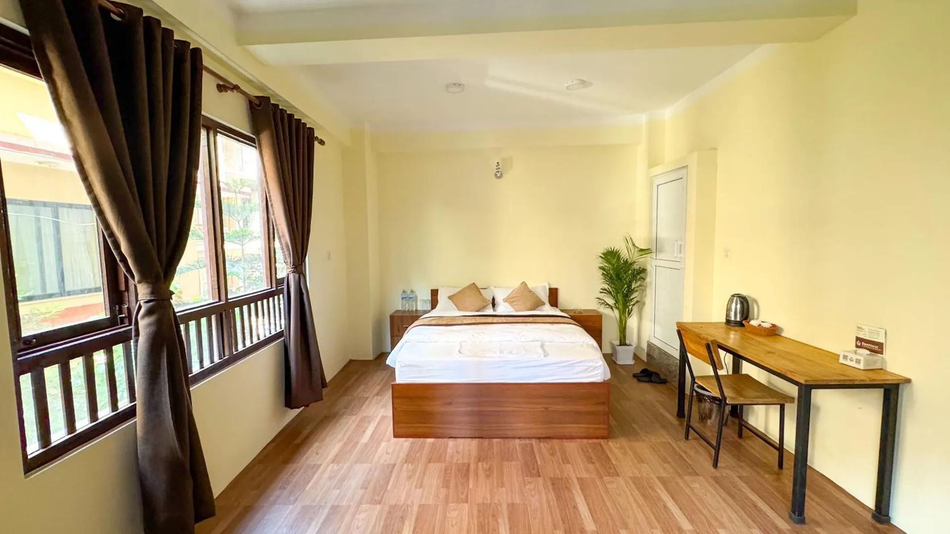 Zen Nest Hotel contacts